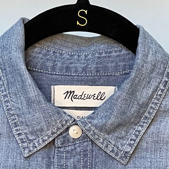 Madewell Chambray Classic Ex-Boyfriend Shirt in Mazzy Wash, size Small - Picture 2 of 4